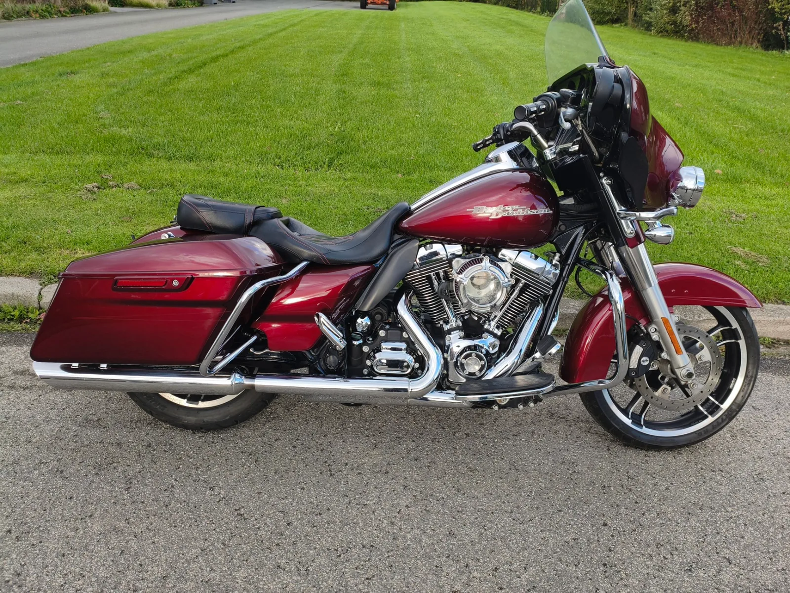 Harley-Davidson Street Glide (2014) — foto 1