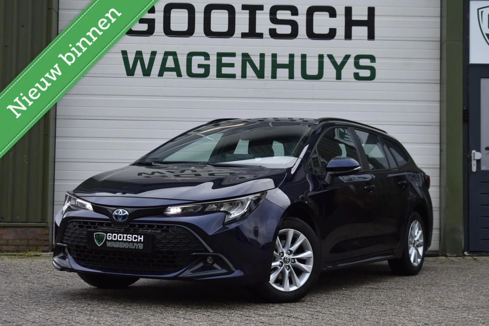 Toyota Corolla (2023) — foto 1