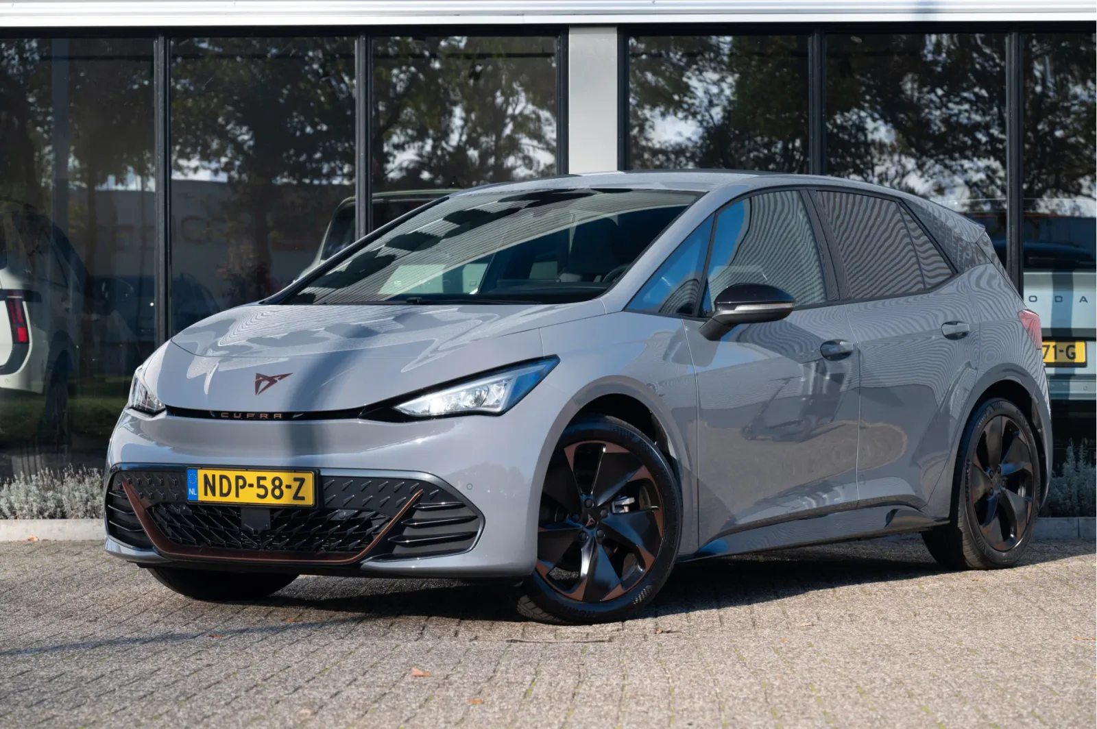 CUPRA Born (2024) — foto 1