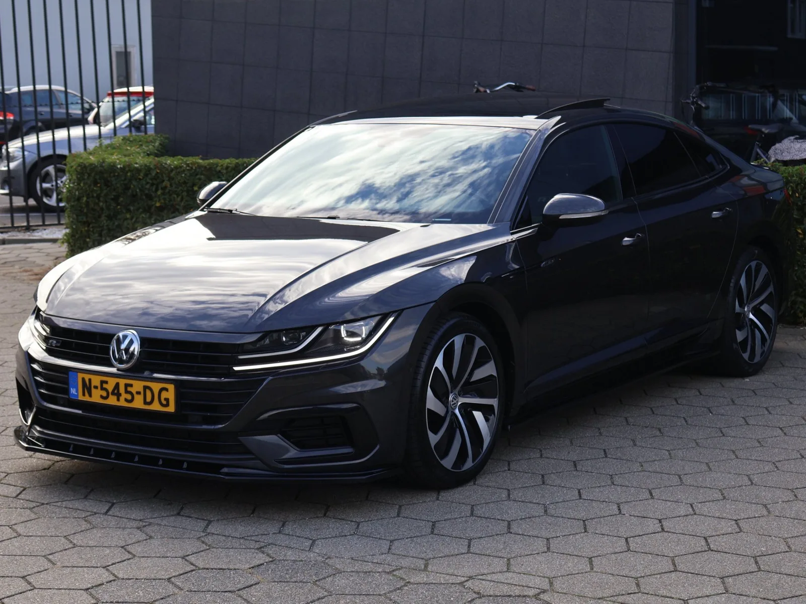 Volkswagen Arteon (2018) — foto 1