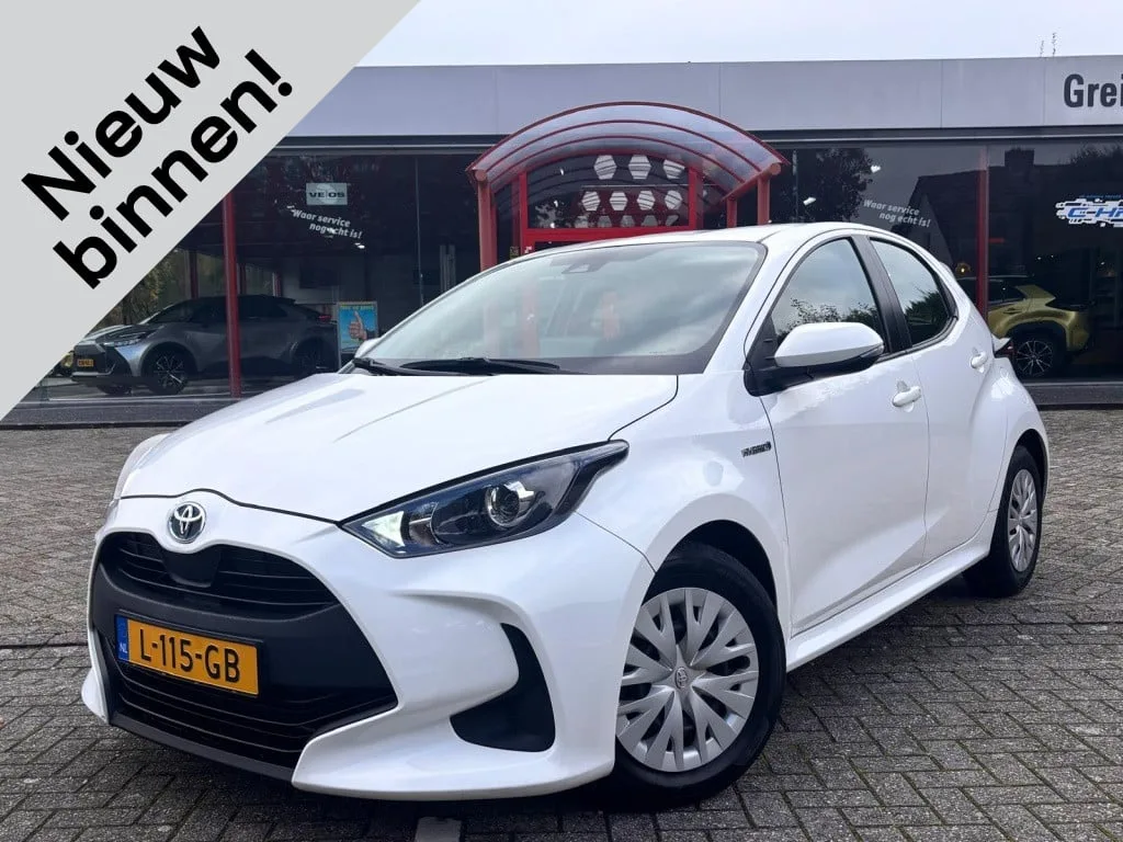 Toyota Yaris (2021) — foto 1