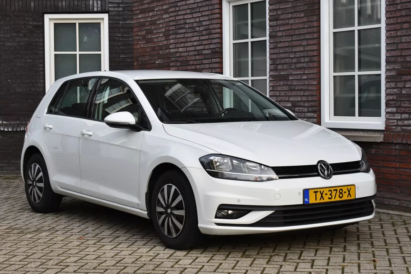 Volkswagen Golf (2018) — foto 1