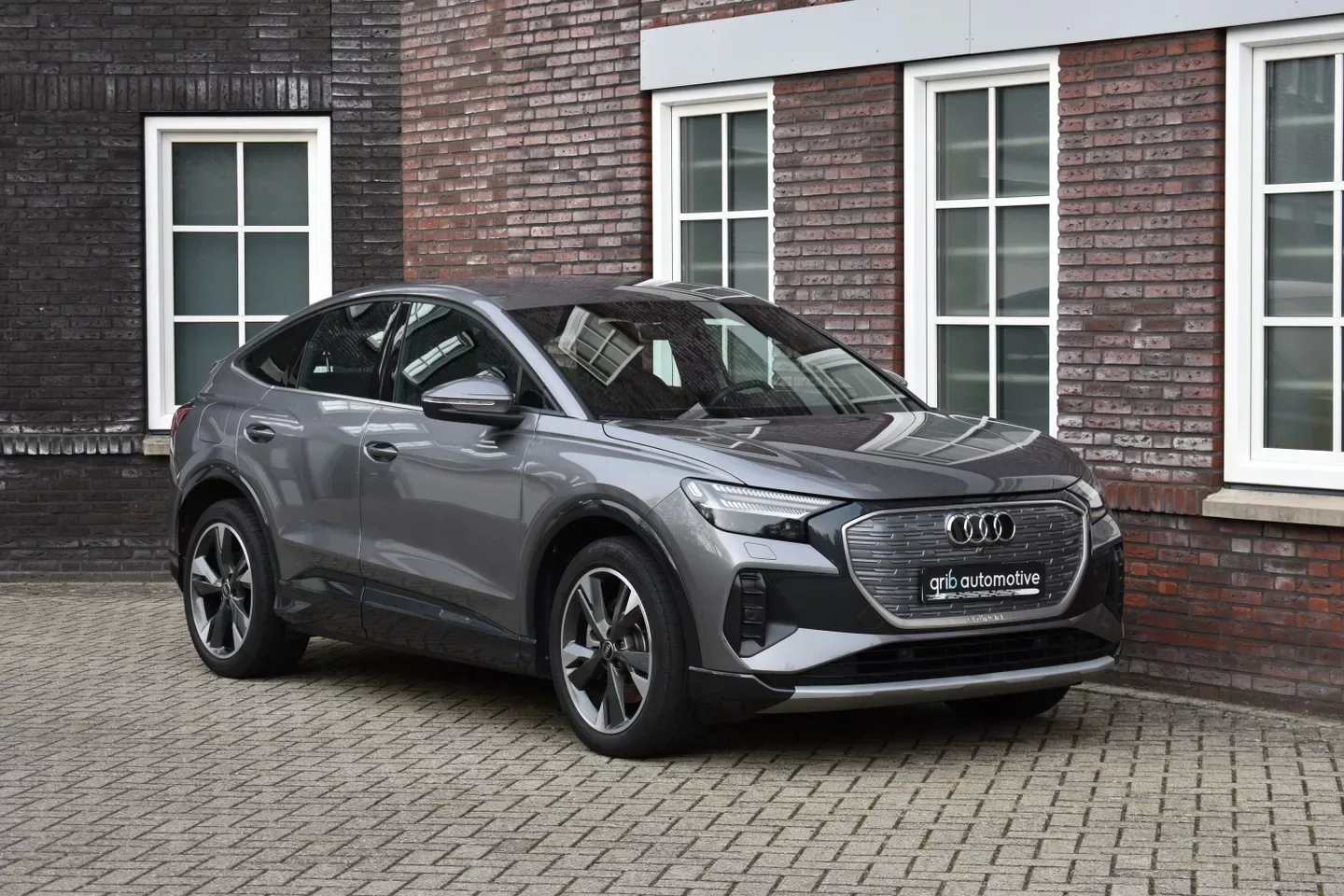 Audi Q4 e-tron (2024) — foto 1