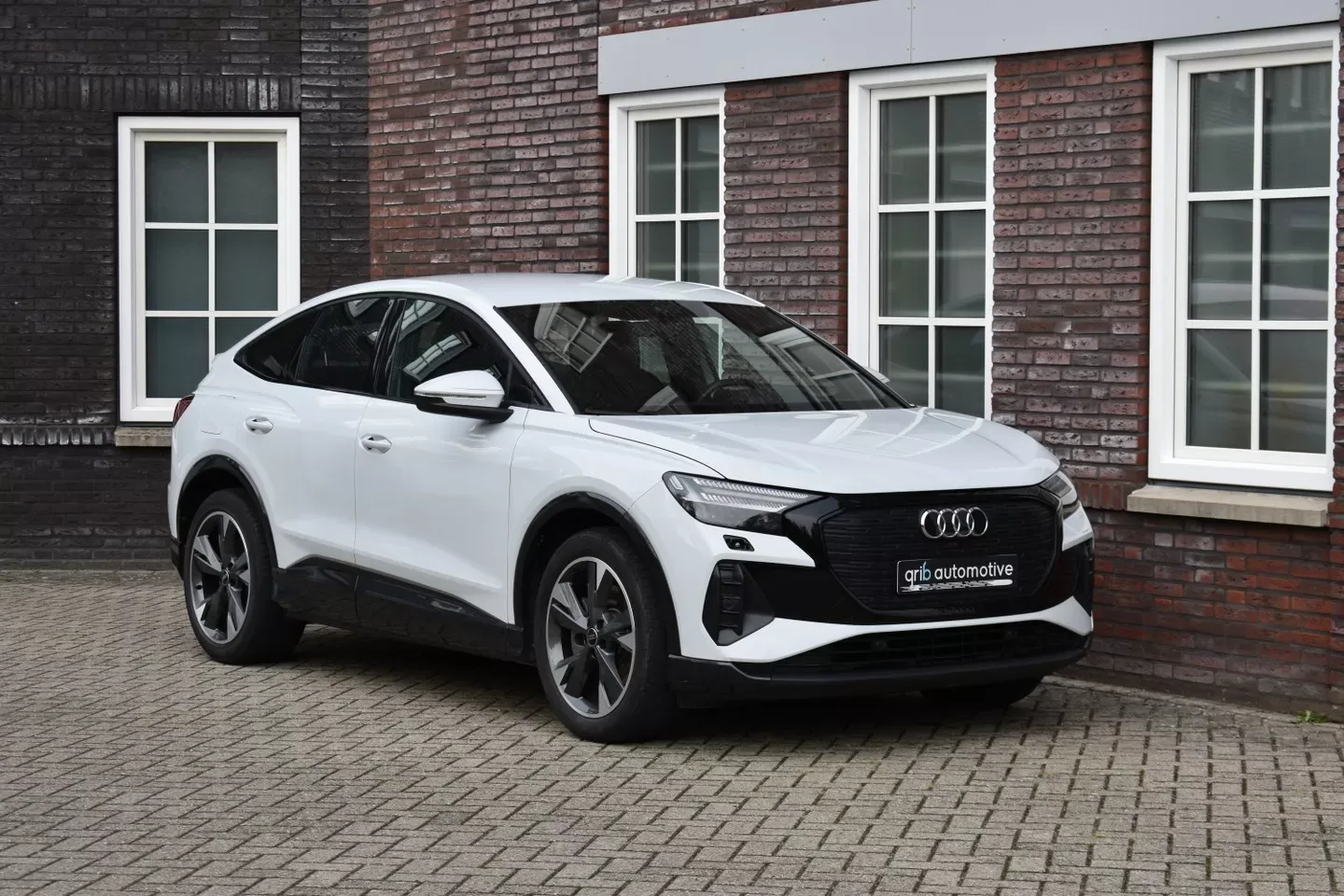 Audi Q4 e-tron (2024) — foto 1