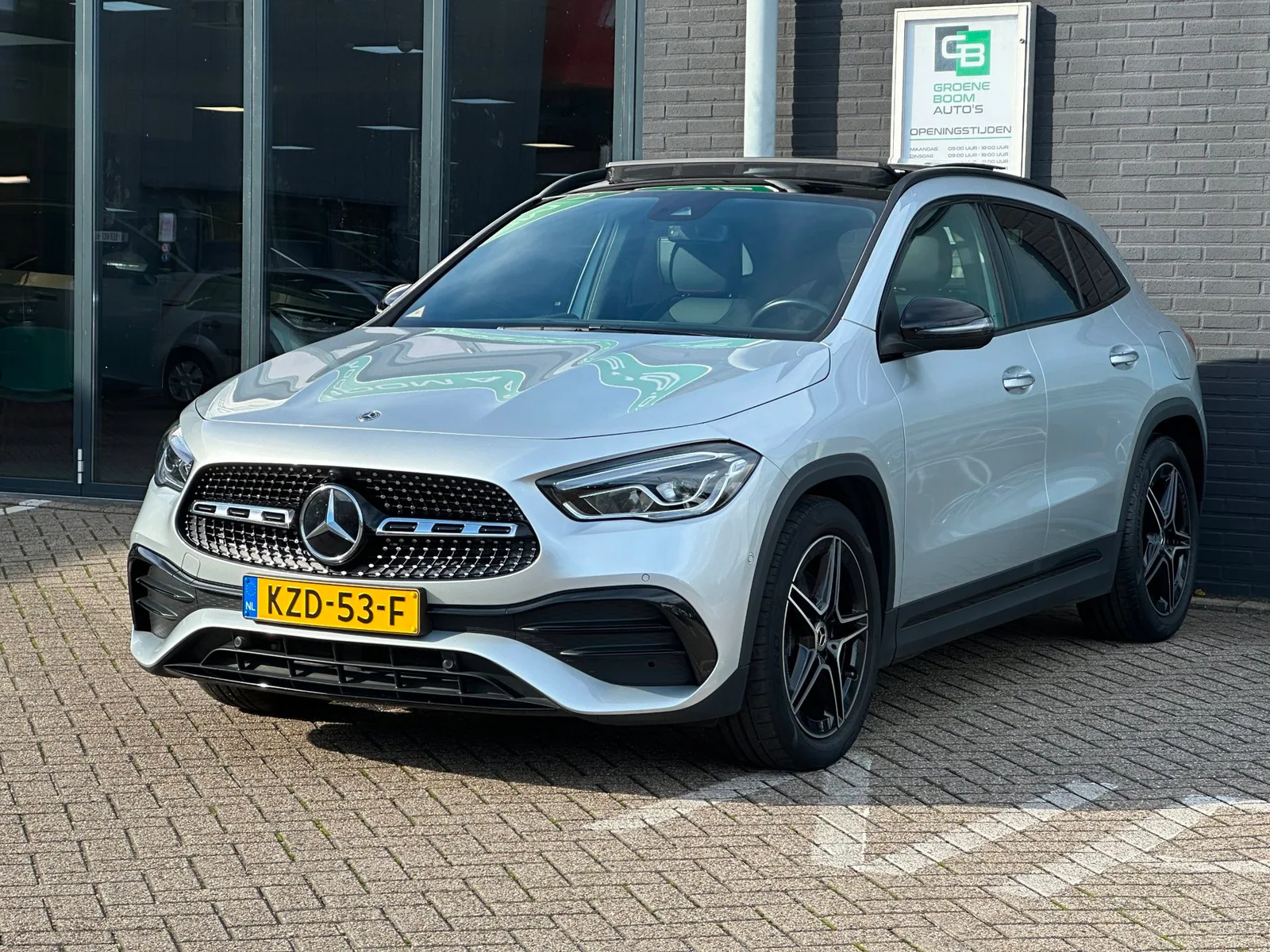 Mercedes-Benz GLA-Klasse (2023) — foto 1