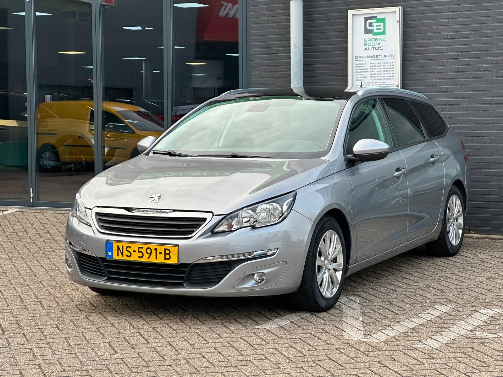 Peugeot 308 (2017) — foto 1