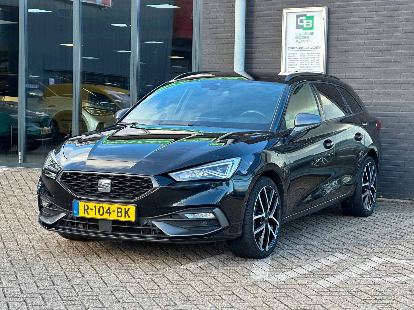 SEAT Leon Sportstourer (2021) — foto 1
