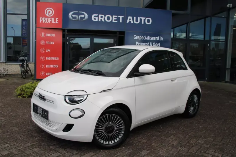 Fiat 500 (2023)