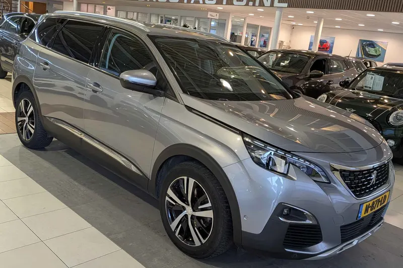 Peugeot 5008 (2018)