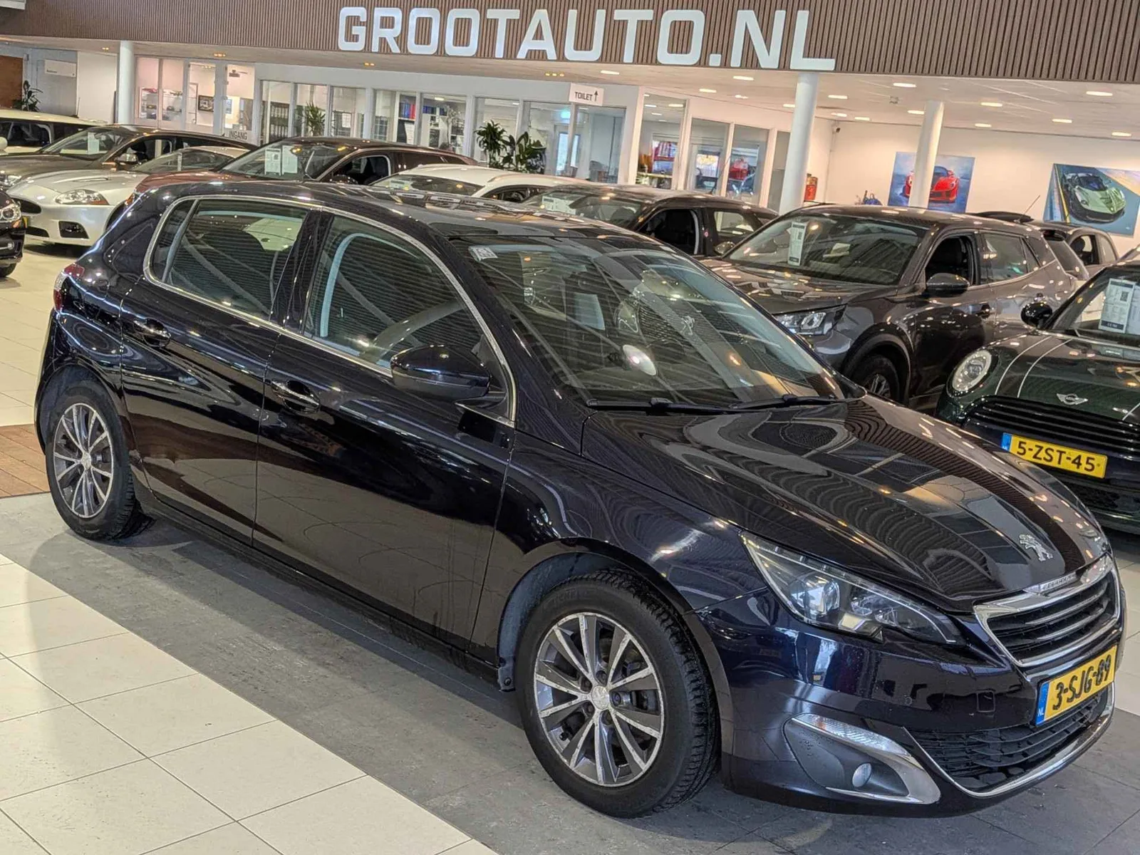 Peugeot 308 (2013) — foto 1
