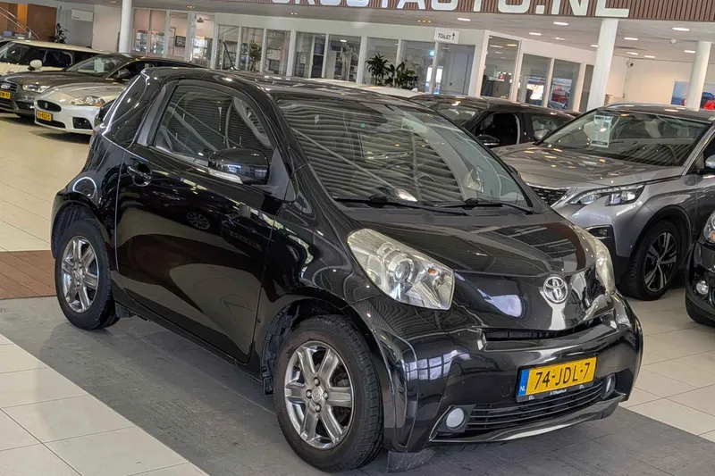 Toyota iQ (2009)