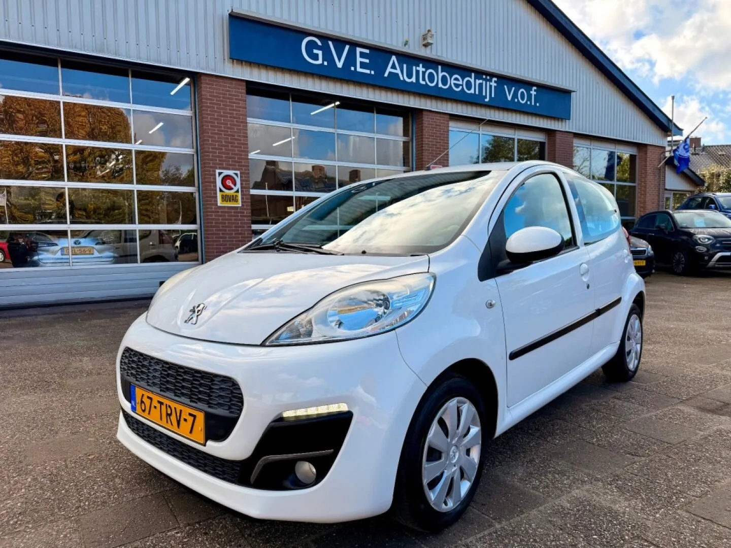 Peugeot 107 (2012) — foto 1