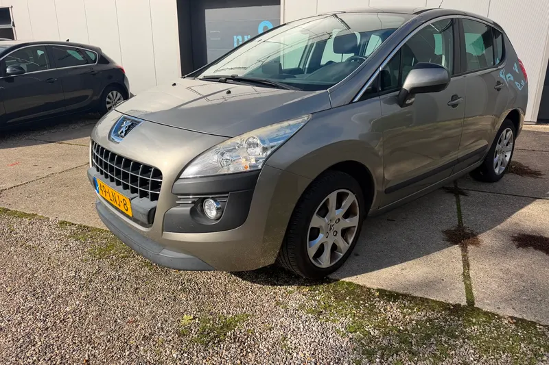Peugeot 3008 (2010)