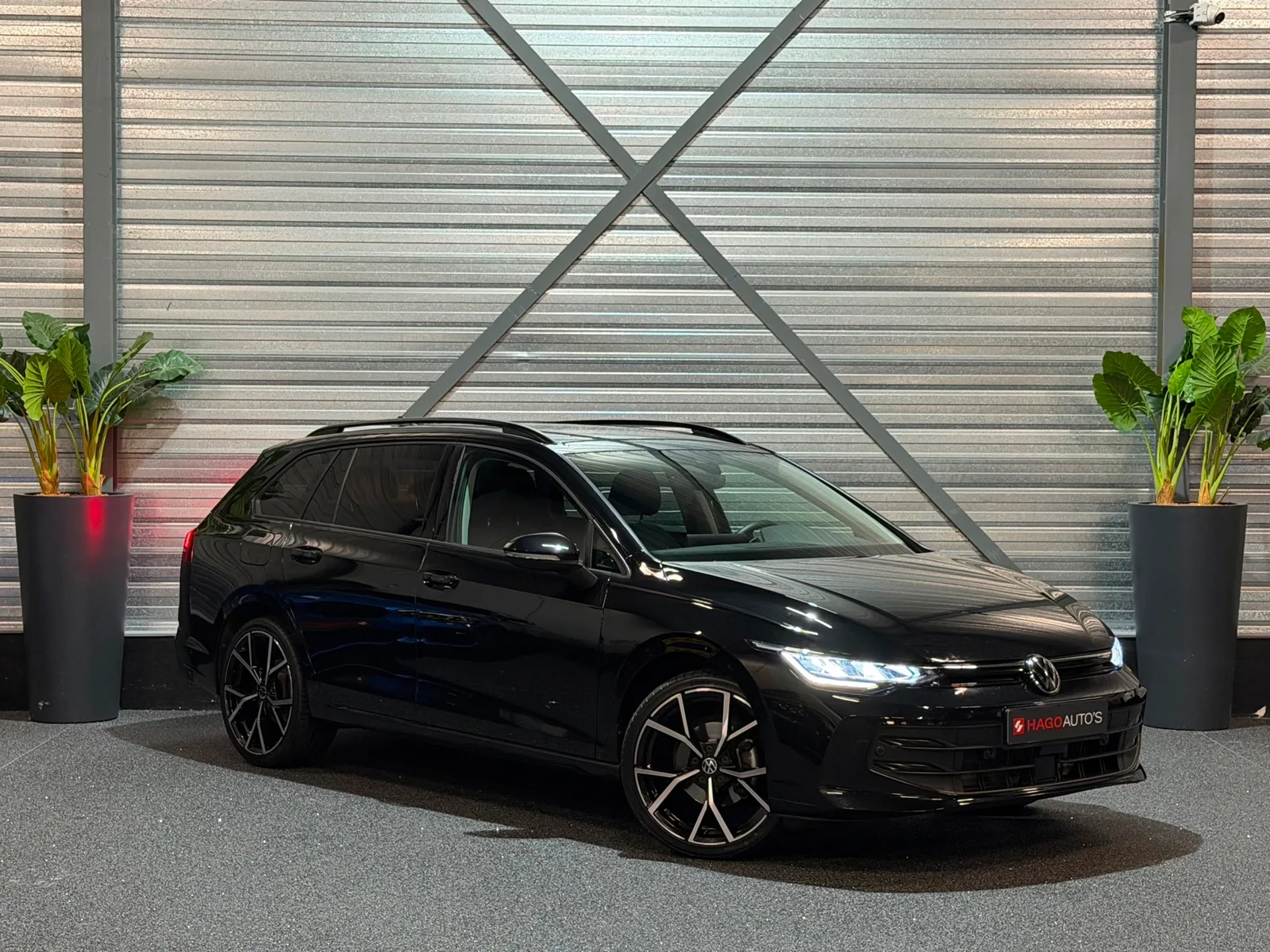 Volkswagen Golf (2025) — foto 1