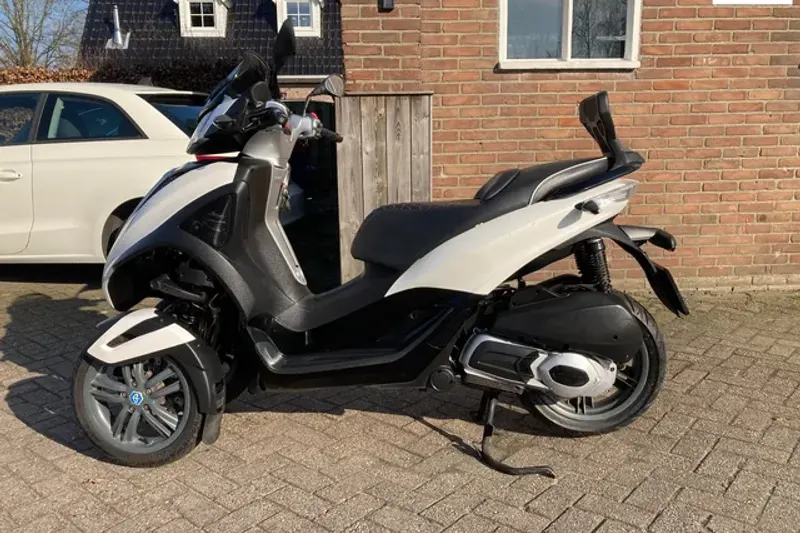 Piaggio MP3 Yourban (2012)
