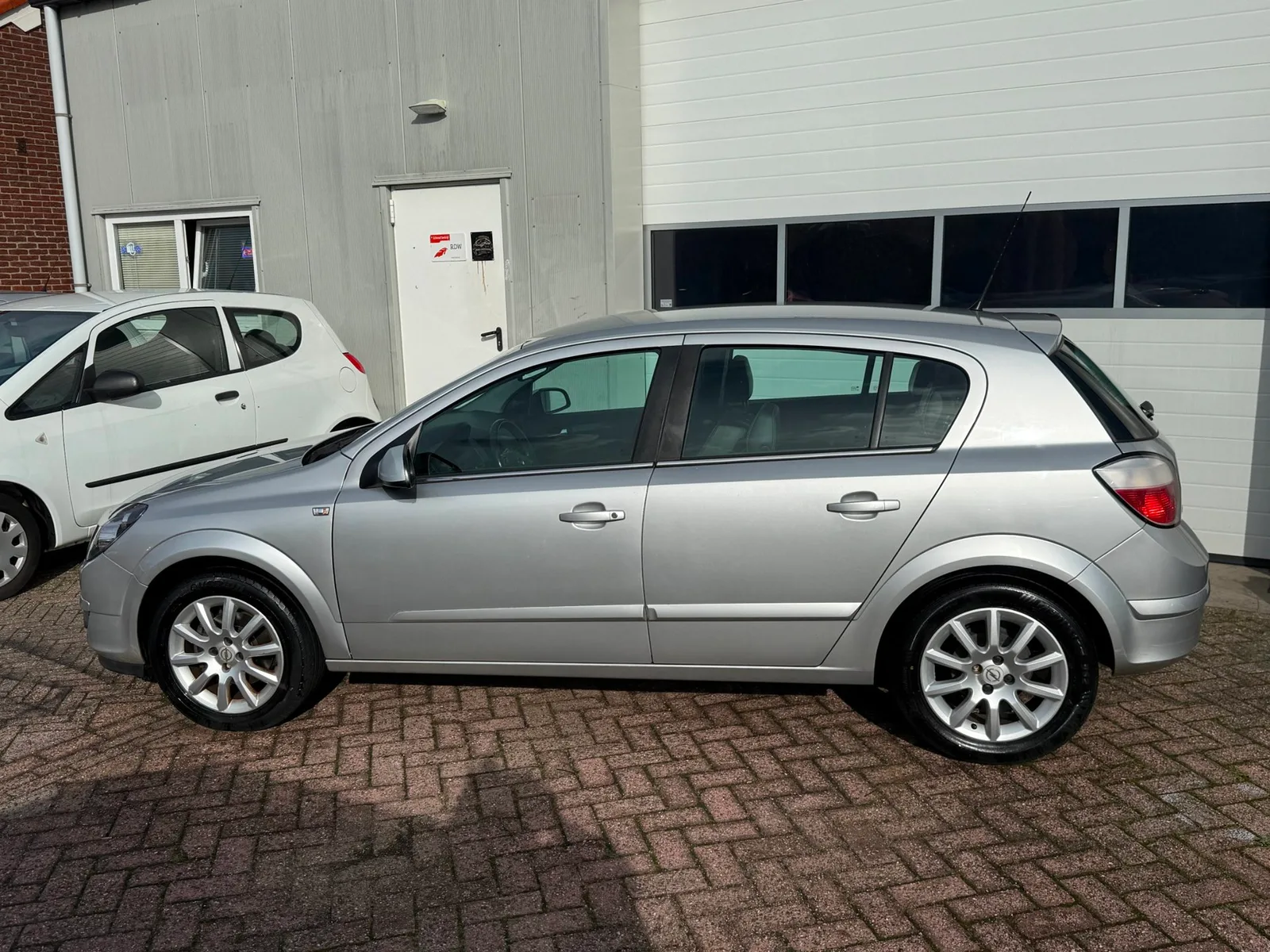 Opel Astra (2004) — foto 1