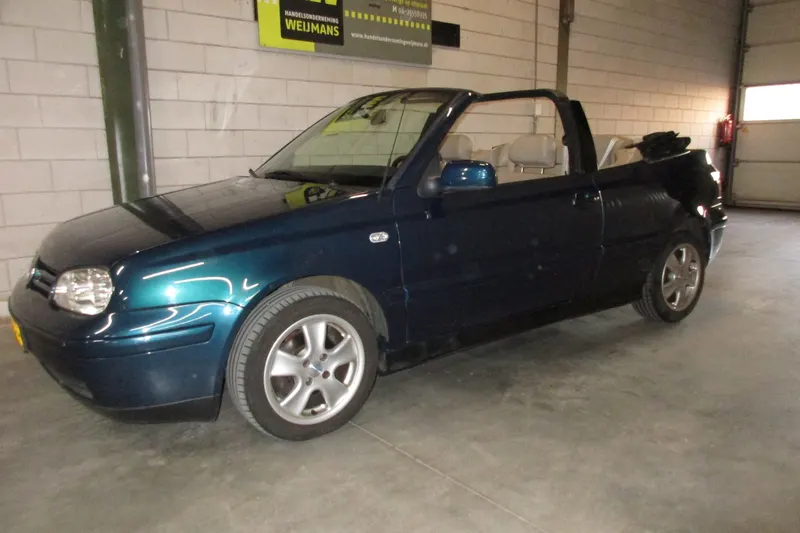 Volkswagen Golf (2001)