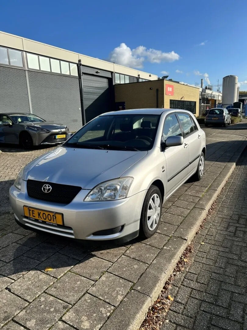 Toyota Corolla (2003) — foto 1