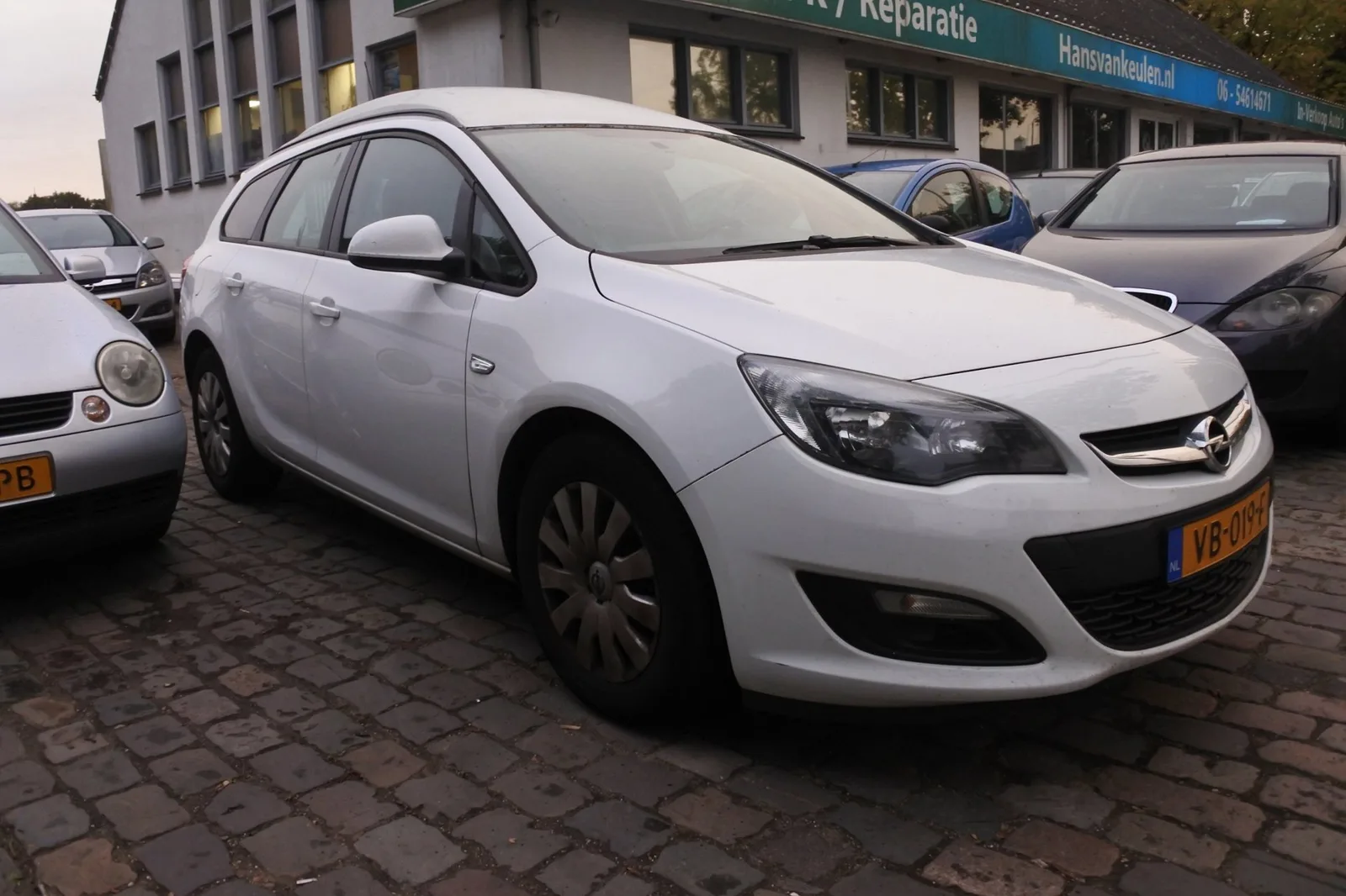 Opel Astra (2012) — foto 1