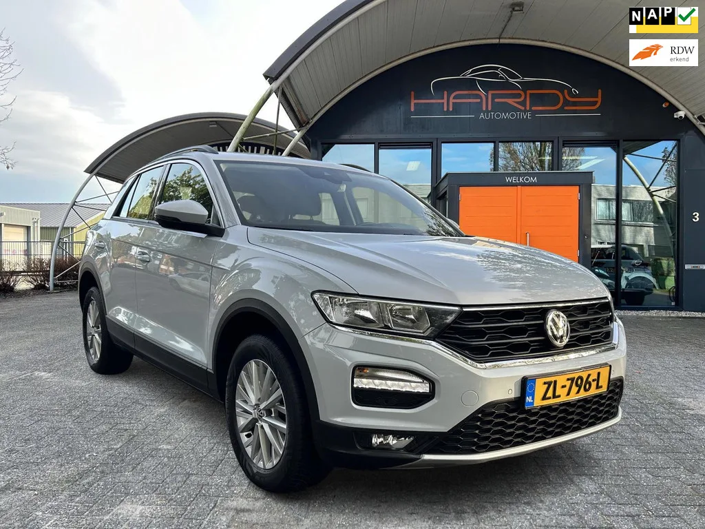 Volkswagen T-Roc (2019) — foto 1