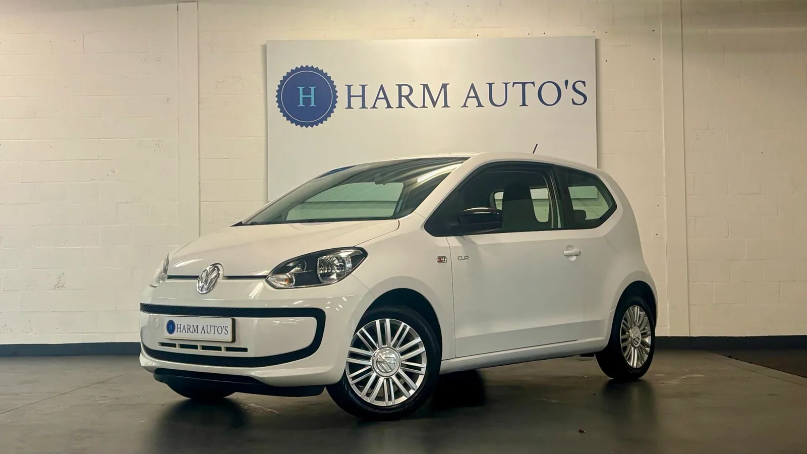 Volkswagen Up! (2014) — foto 1