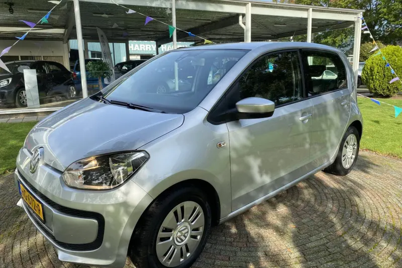 Volkswagen Up! (2015)