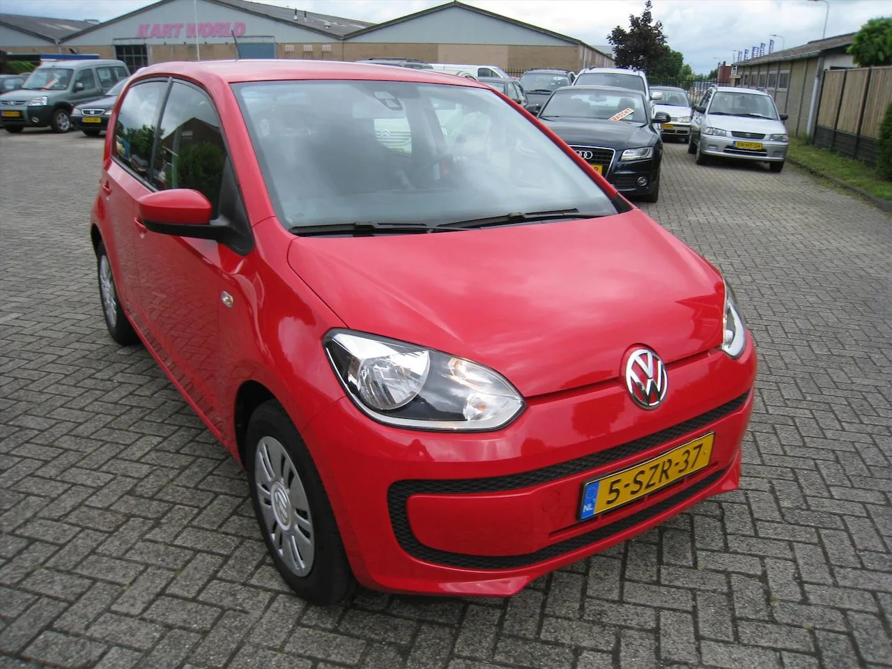 Volkswagen Up! (2014) — foto 1
