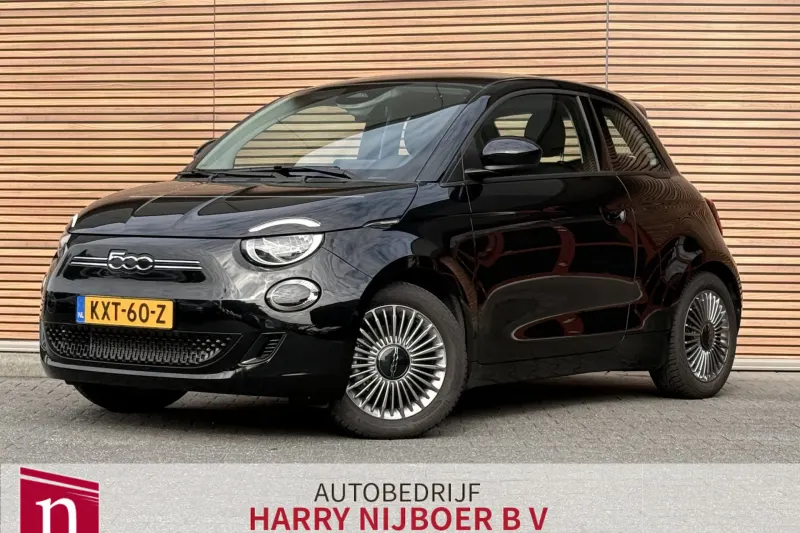 Fiat 500 (2023)