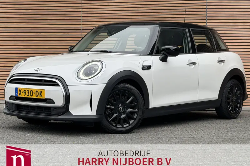 MINI Cooper (2023)
