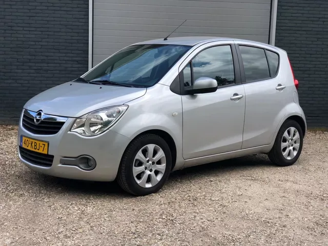 Opel Agila (2009) — foto 1
