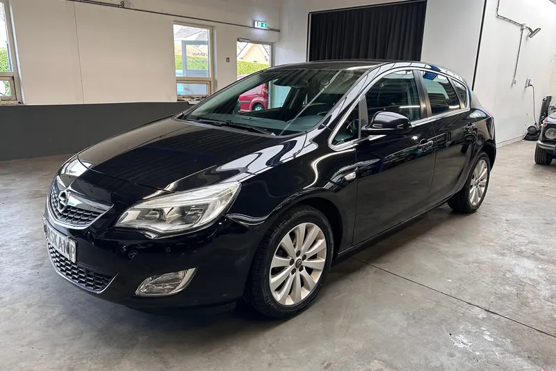 Opel Astra (2010)