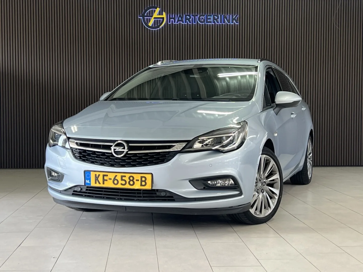 Opel Astra (2016) — foto 1