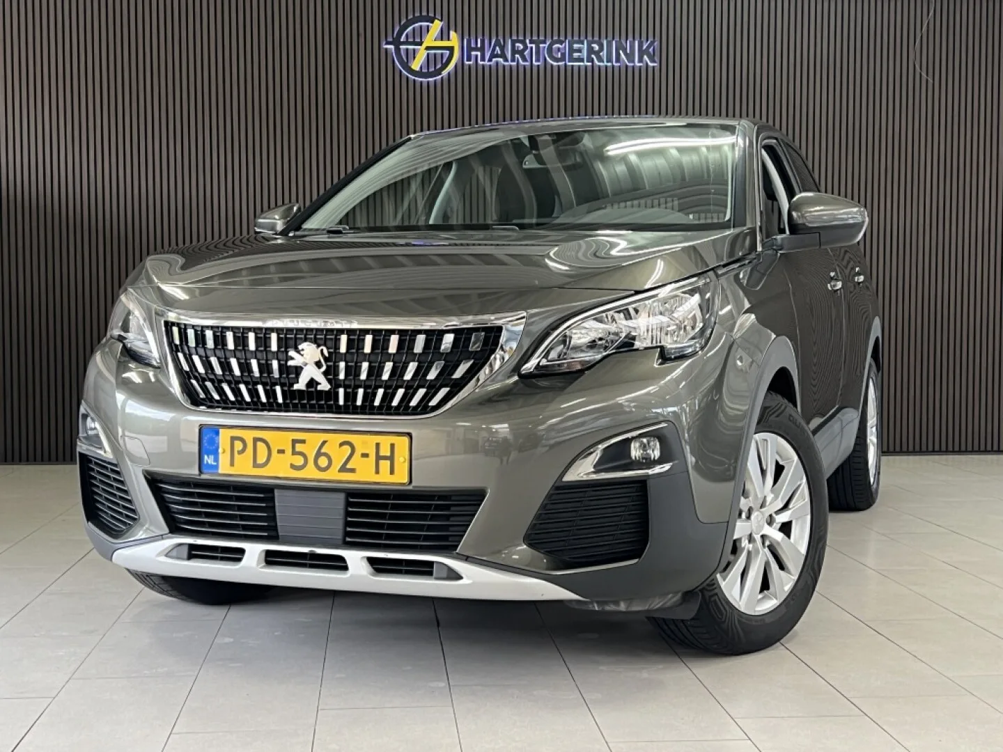 Peugeot 3008 (2017) — foto 1