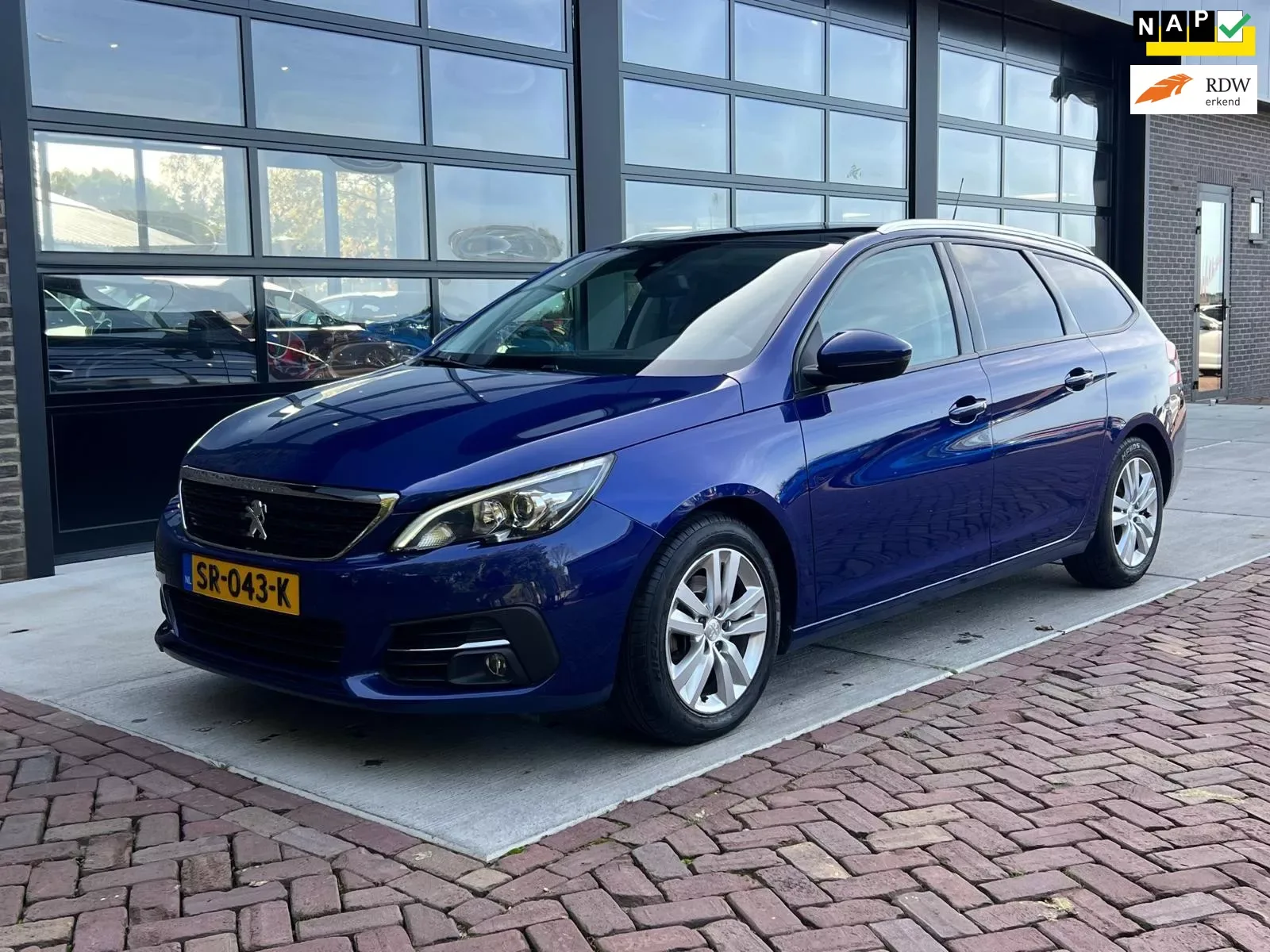 Peugeot 308 (2018) — foto 1