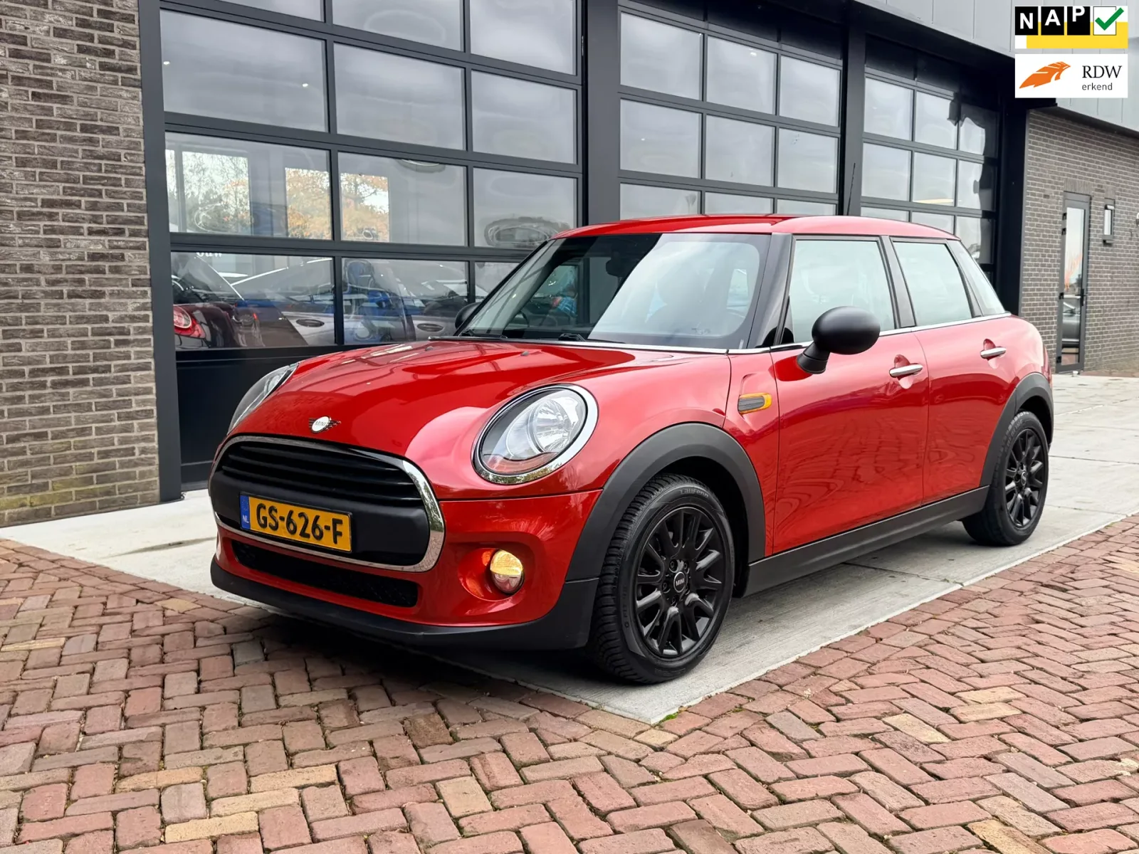 MINI One (2015) — foto 1