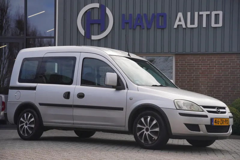 Opel Combo Tour (2008)