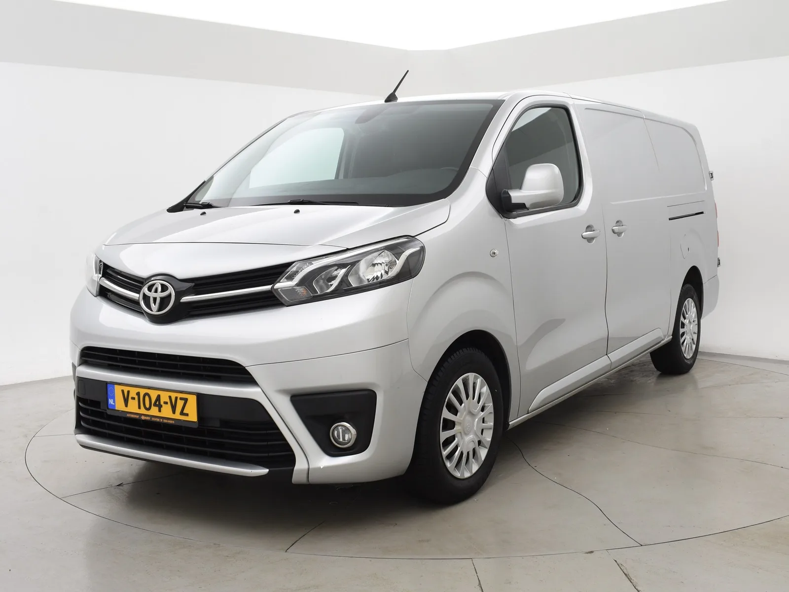 Toyota ProAce Worker (2019) — foto 1