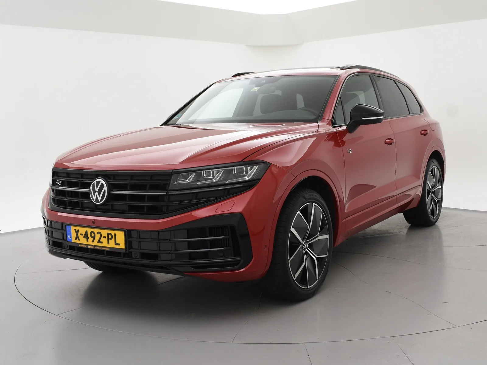 Volkswagen Touareg (2024) — foto 1