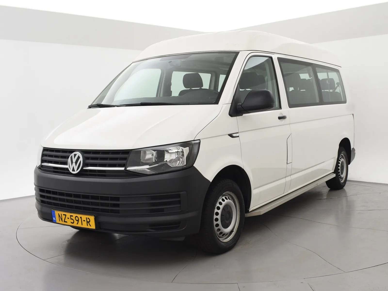 Volkswagen Transporter (2017) — foto 1