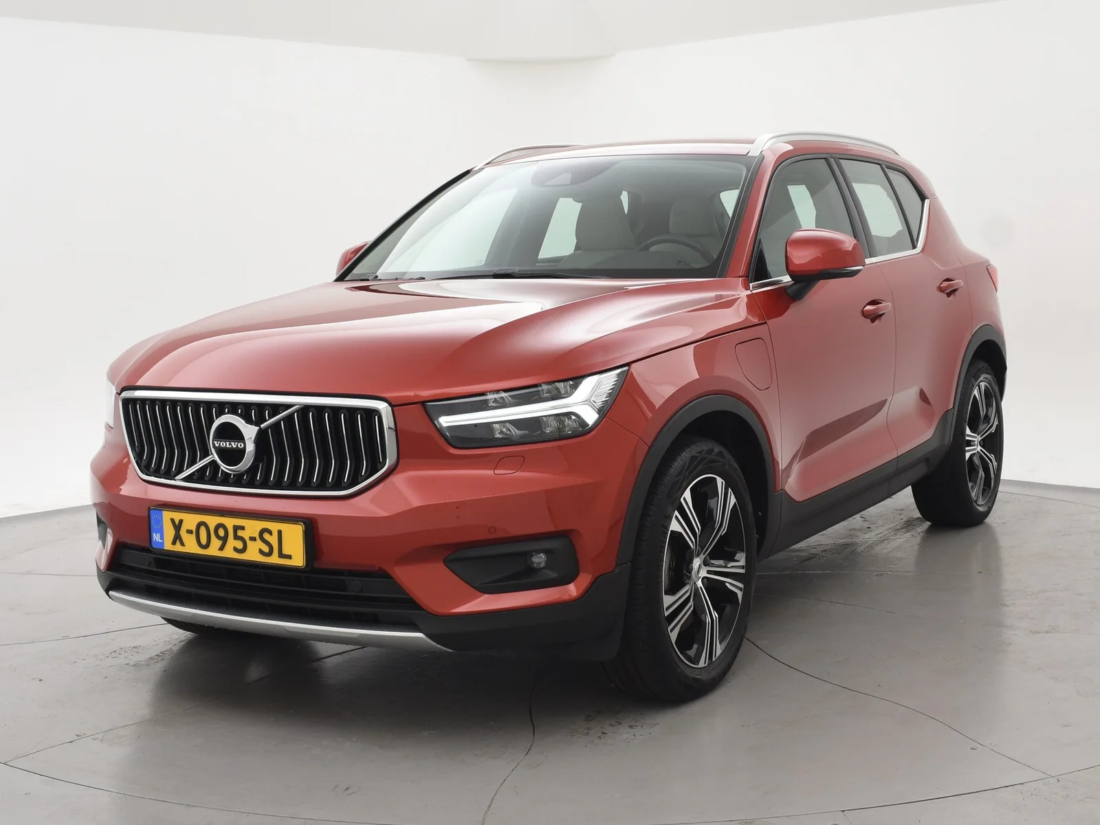 Volvo XC40 (2021) — foto 1