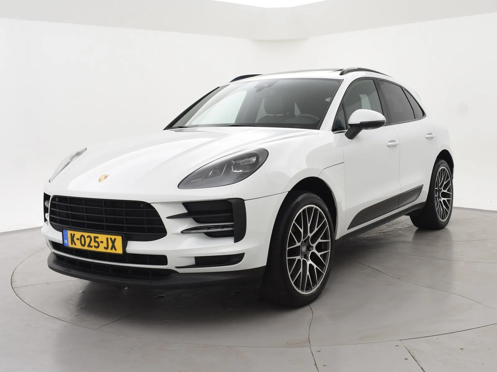 Porsche Macan (2019) — foto 1