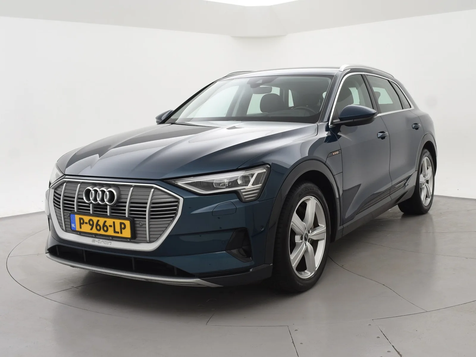 Audi e-tron (2021) — foto 1