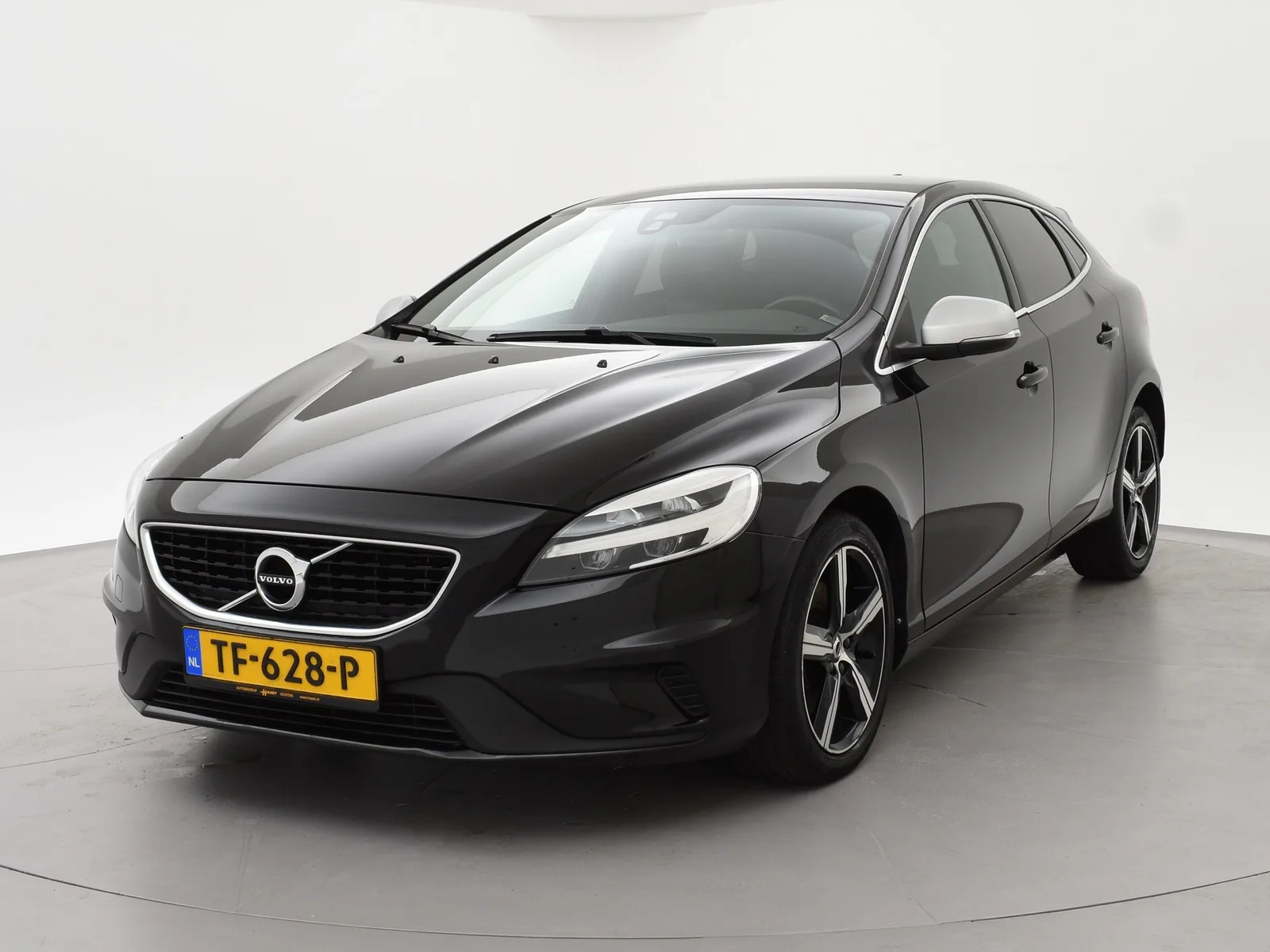 Volvo V40 (2018) — foto 1