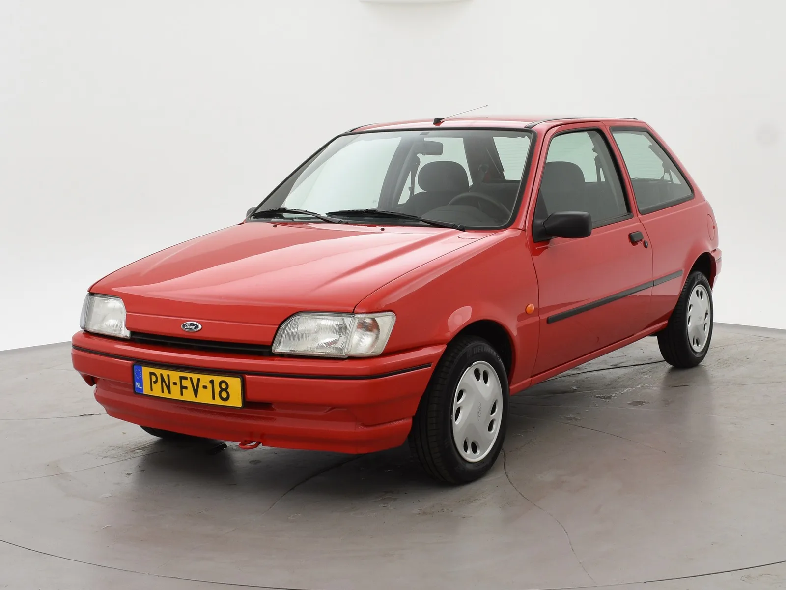 Ford Fiesta (1996) — foto 1