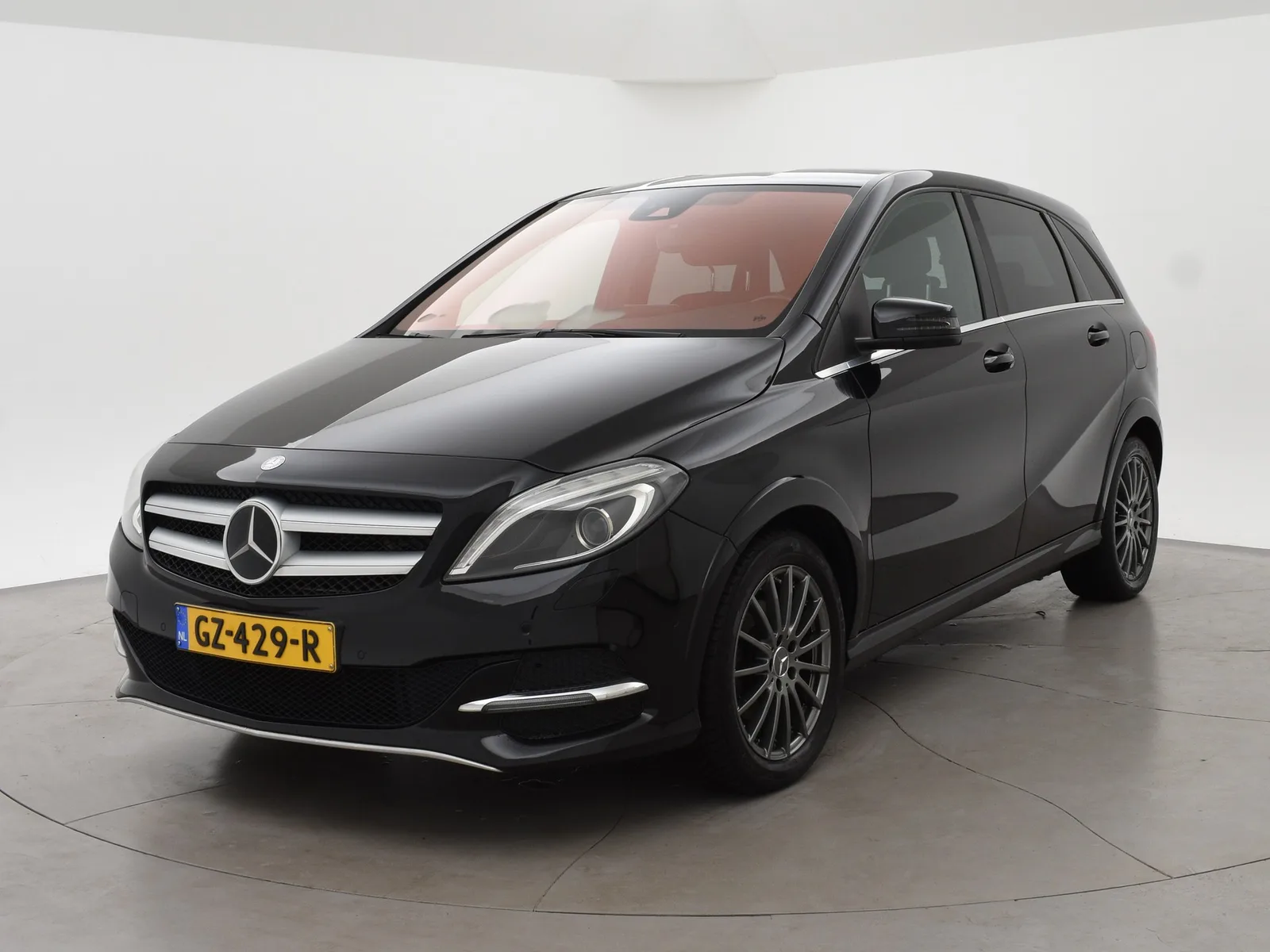 Mercedes-Benz B-Klasse (2015) — foto 1