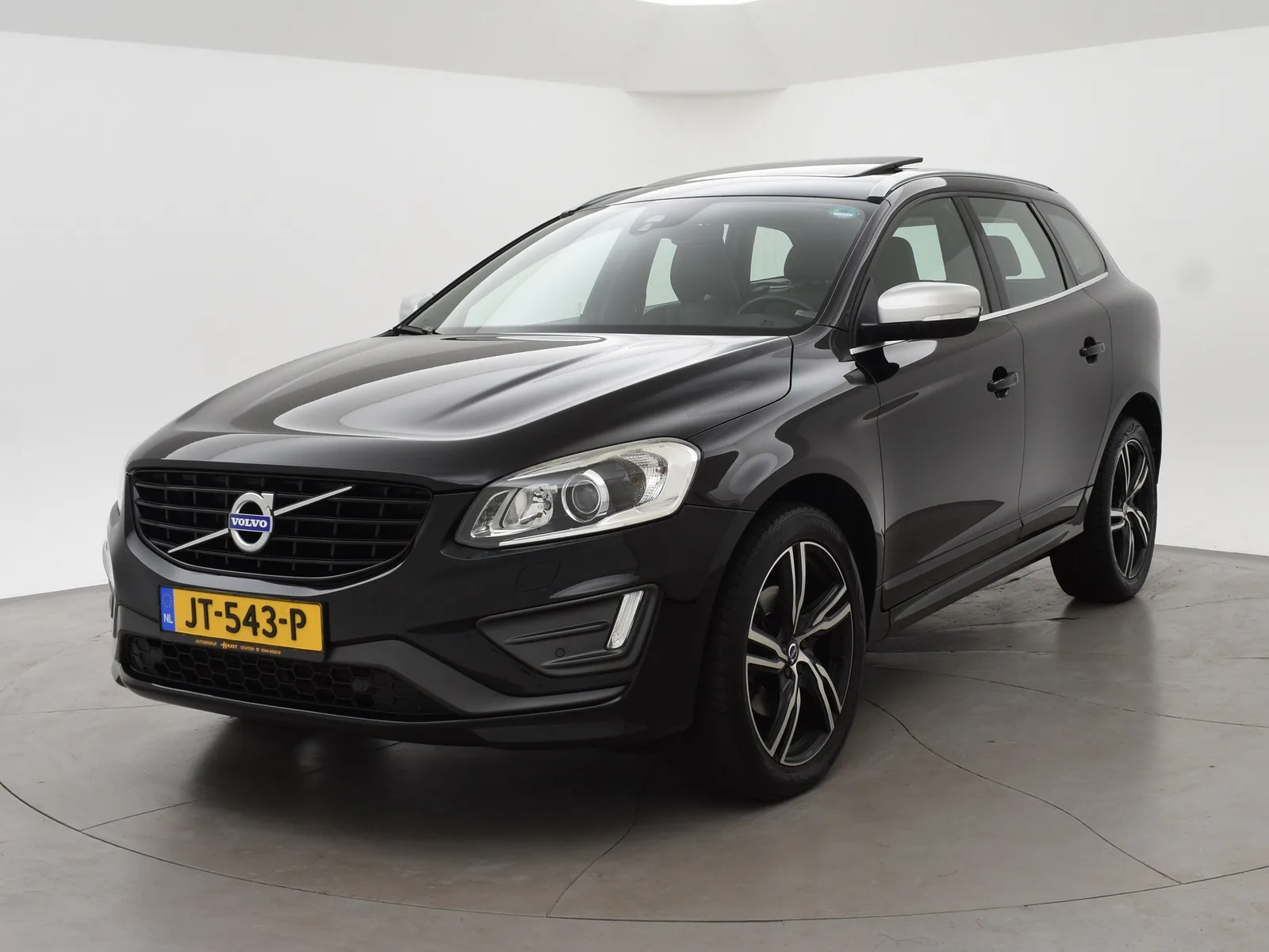 Volvo XC60 (2016) — foto 1
