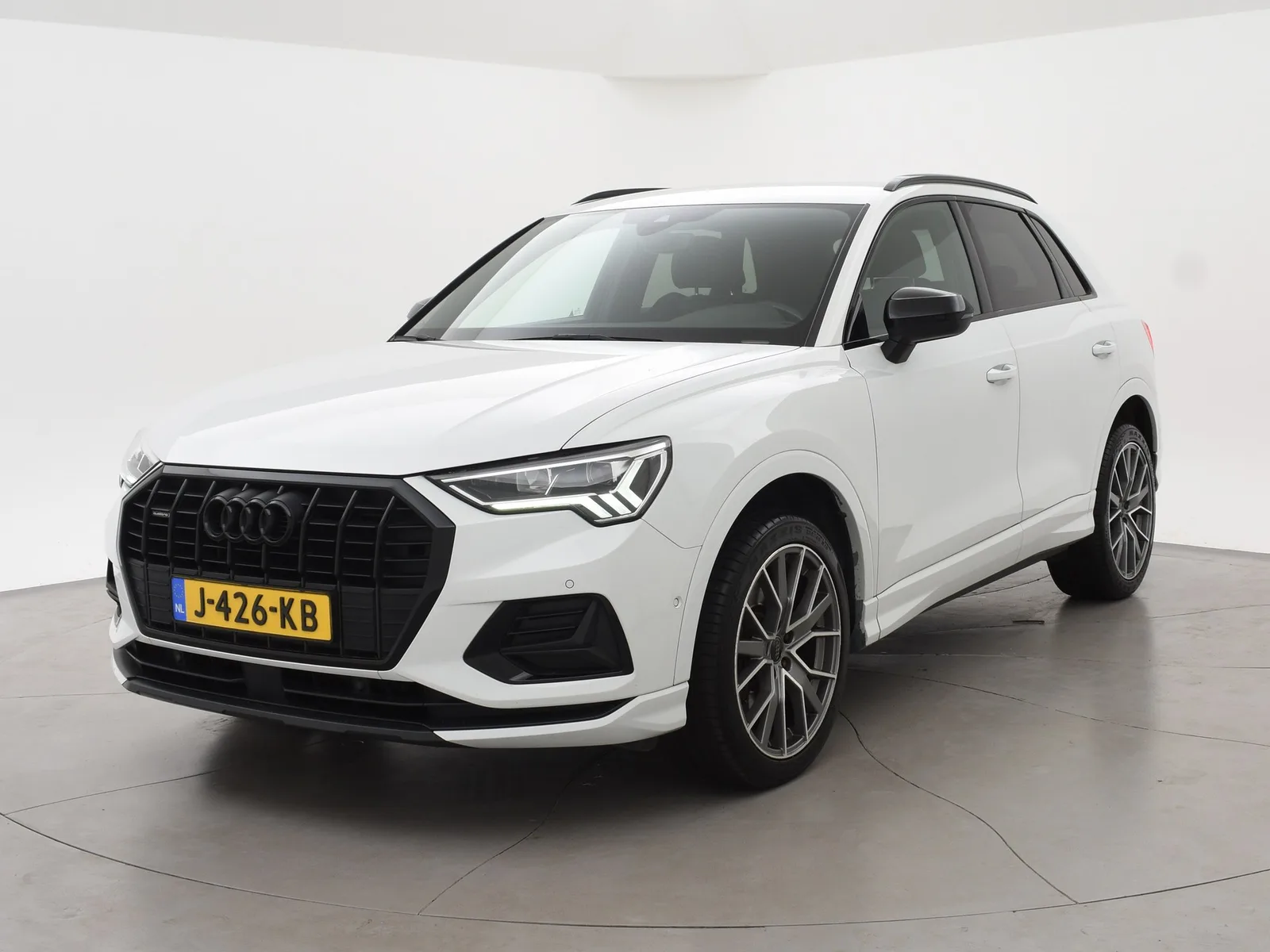 Audi Q3 (2019) — foto 1