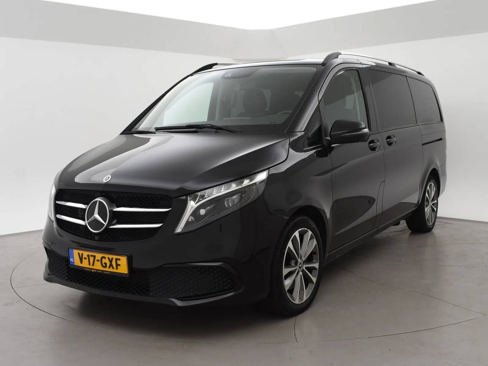 Mercedes-Benz V-Klasse (2023) — foto 1