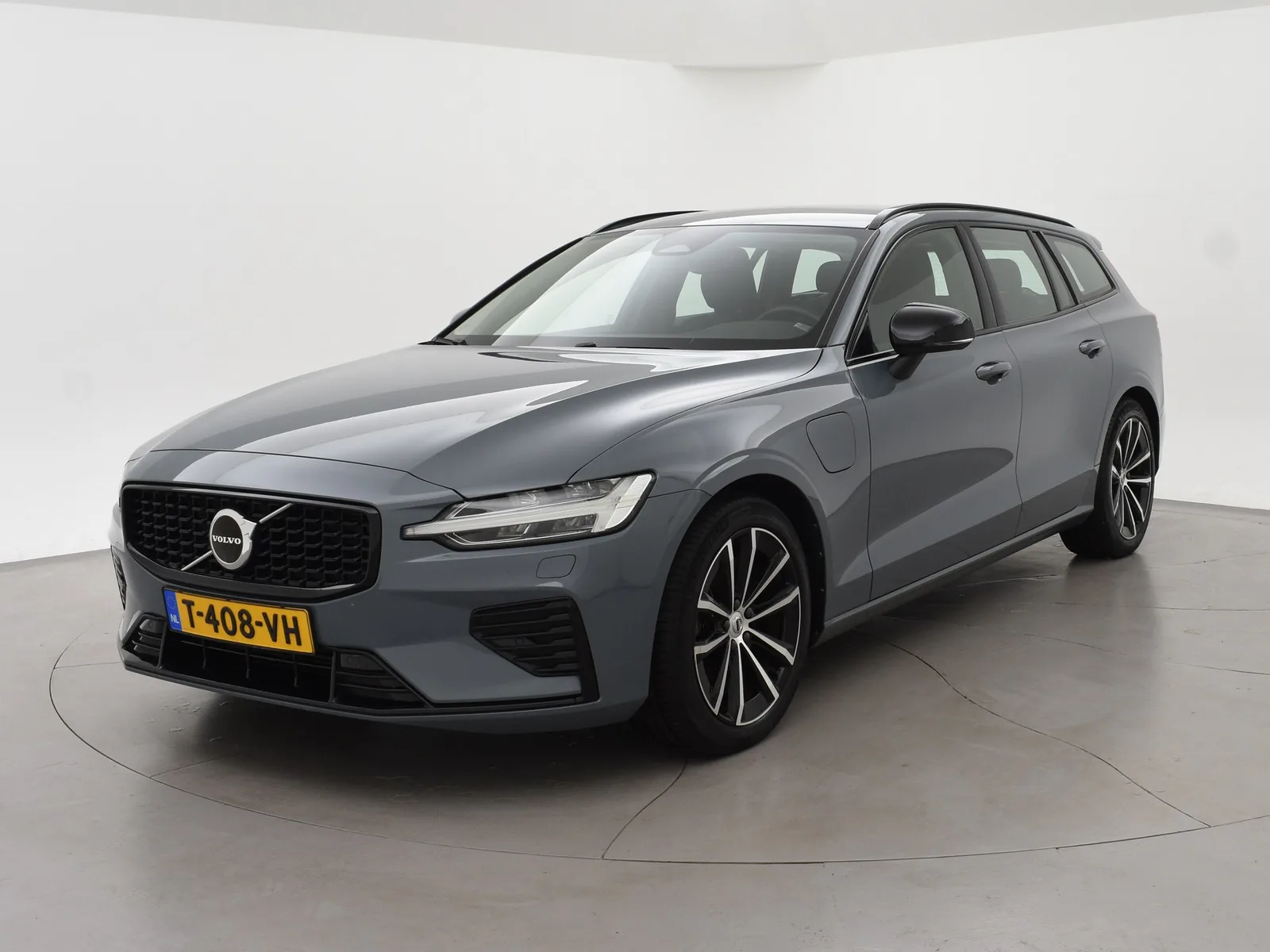 Volvo V60 (2023) — foto 1