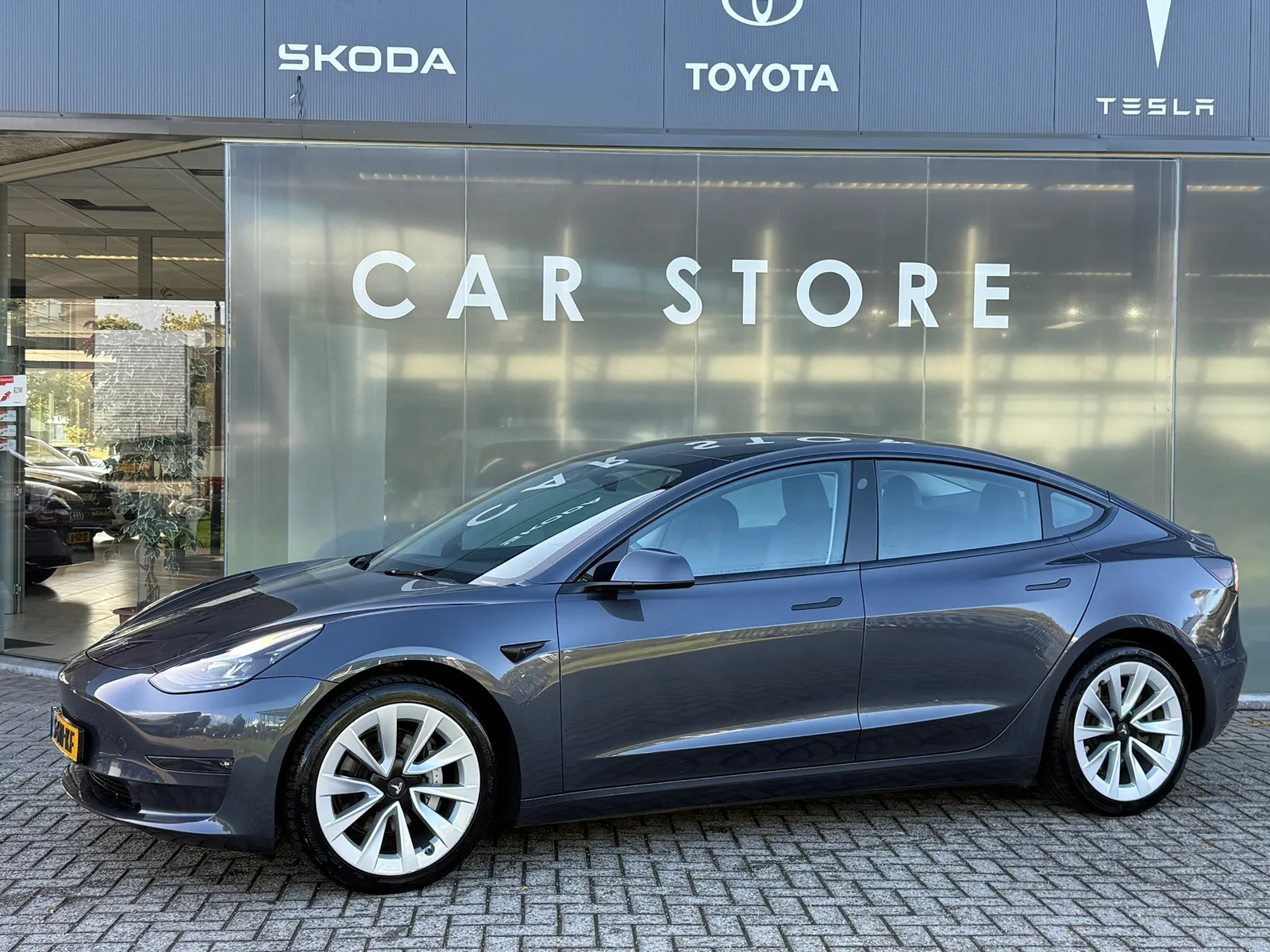 Tesla Model 3 (2023) — foto 1